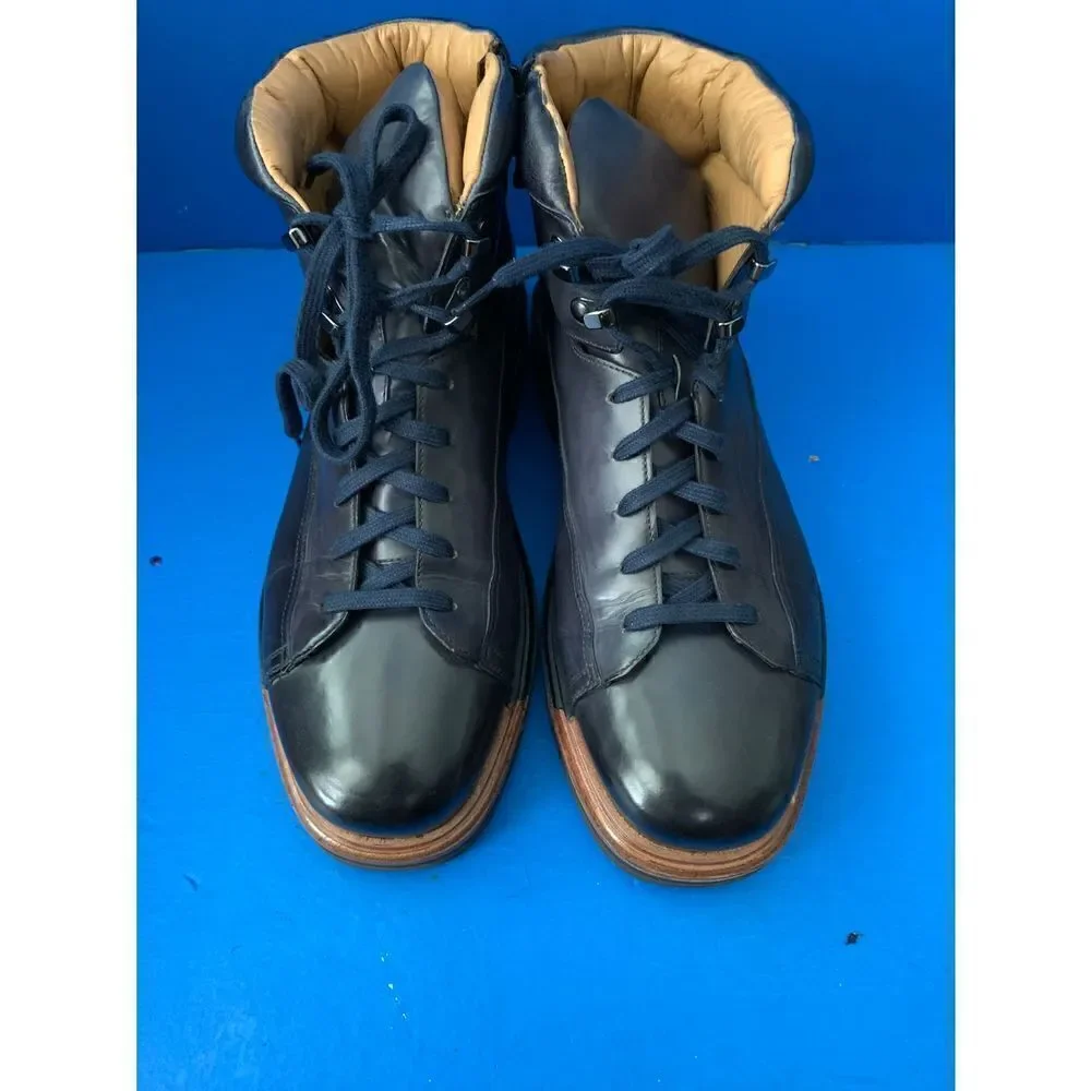 Santoni everest hiking
